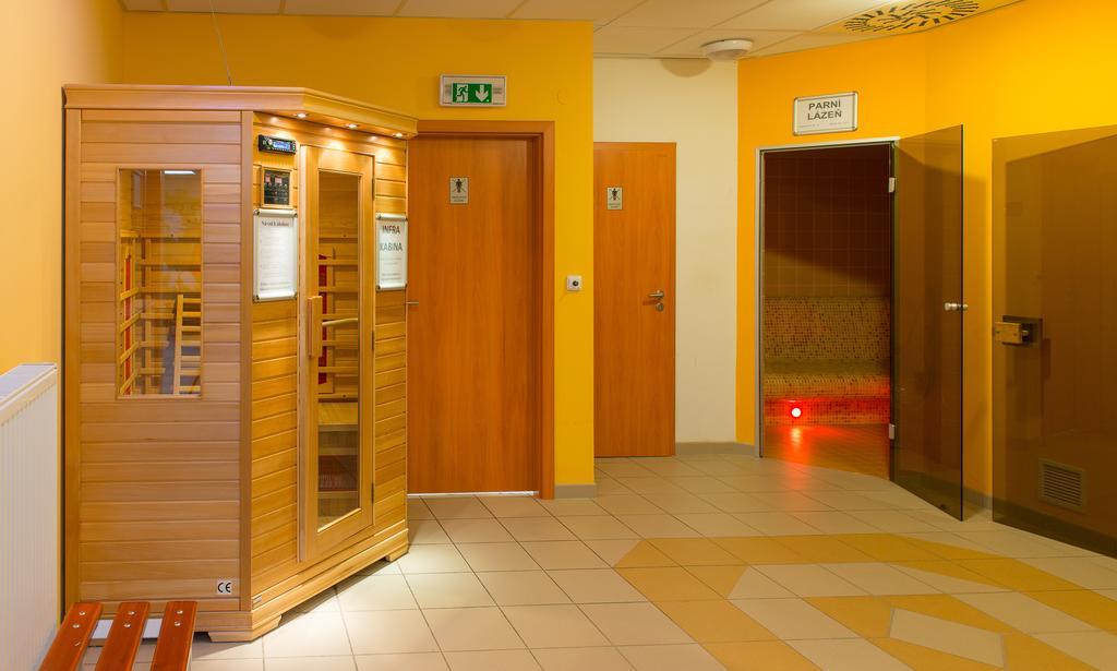 Hotel SPORTARÉNA TEPLICE příspěvková organizace Exterior foto