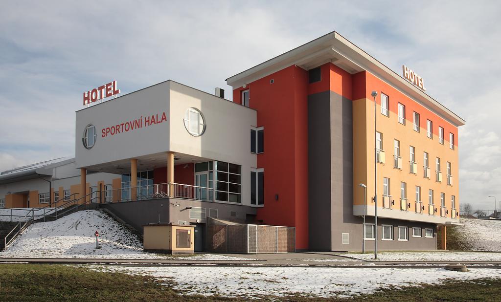 Hotel SPORTARÉNA TEPLICE příspěvková organizace Exterior foto