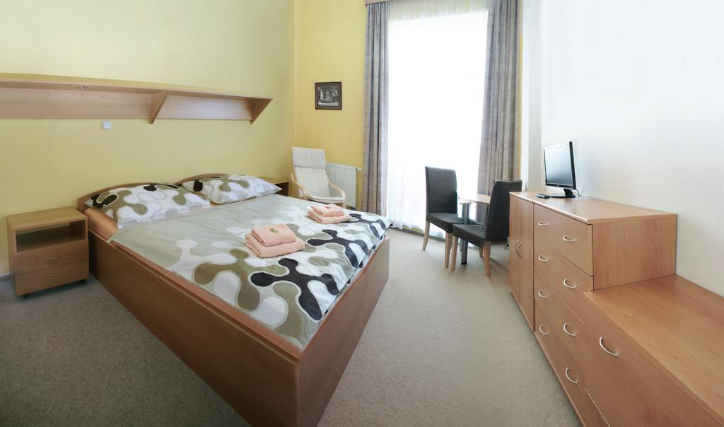 Hotel SPORTARÉNA TEPLICE příspěvková organizace Habitación foto