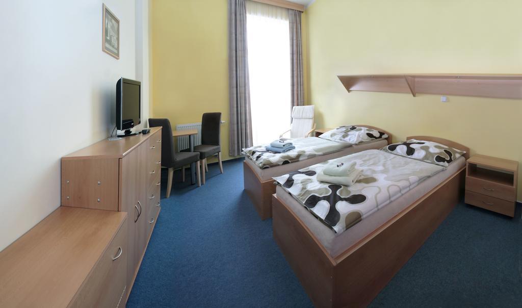 Hotel SPORTARÉNA TEPLICE příspěvková organizace Habitación foto