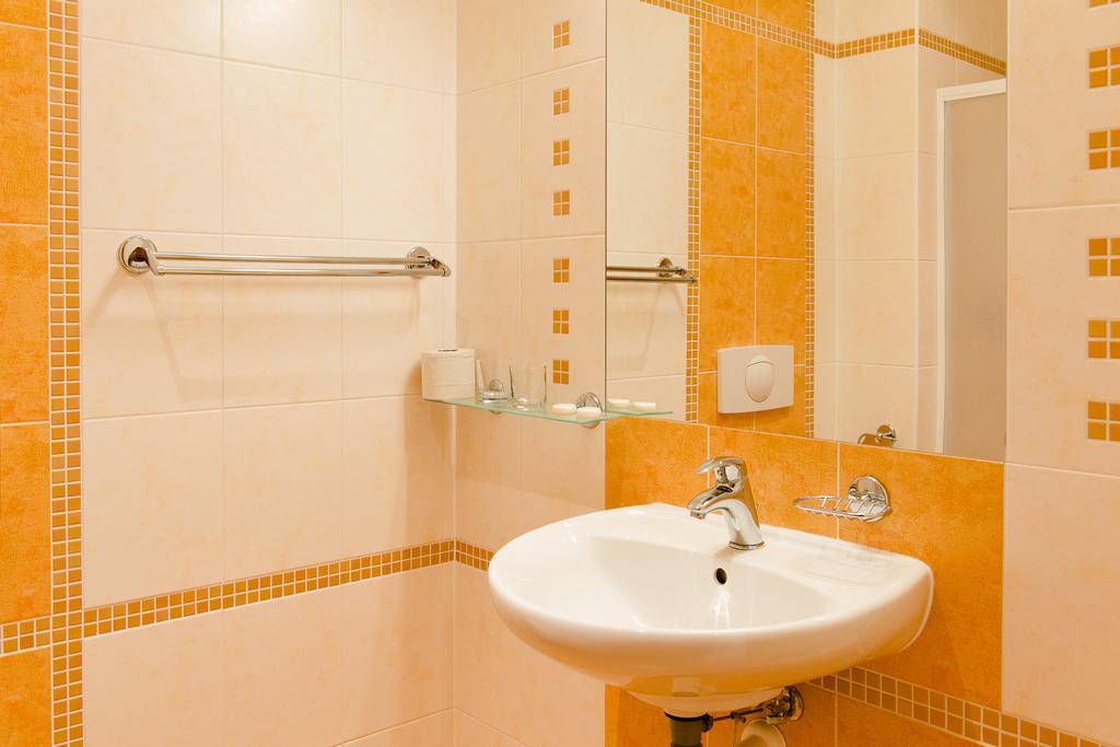Hotel SPORTARÉNA TEPLICE příspěvková organizace Habitación foto